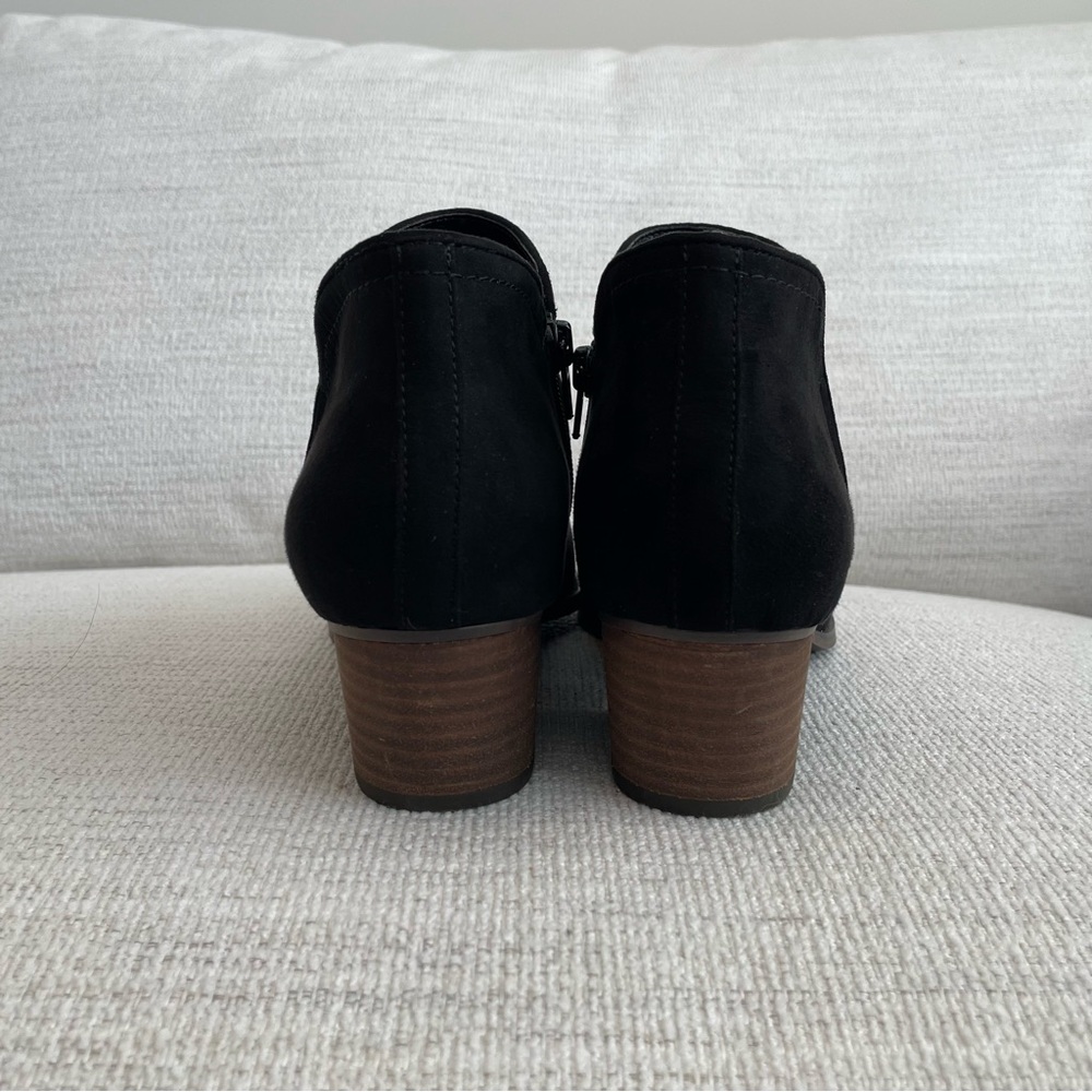 Fergie Black Ankle Booties with Wooden Heel and Zipper - Picture 8 of 12